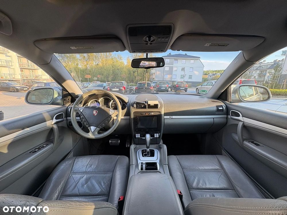 Porsche Cayenne - 9