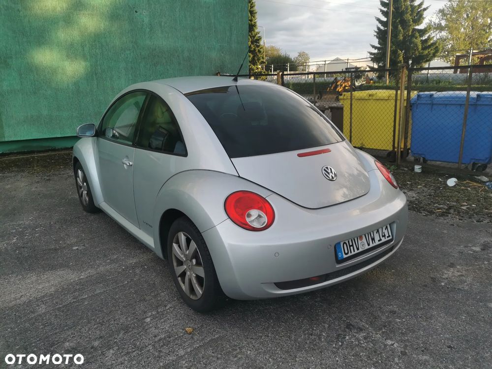 Volkswagen New Beetle 1.6 - 4