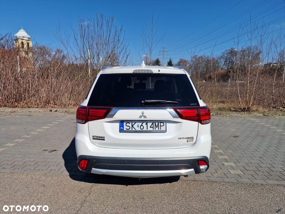 Mitsubishi Outlander 2.0 Intense + Navi 4WD CVT - 6