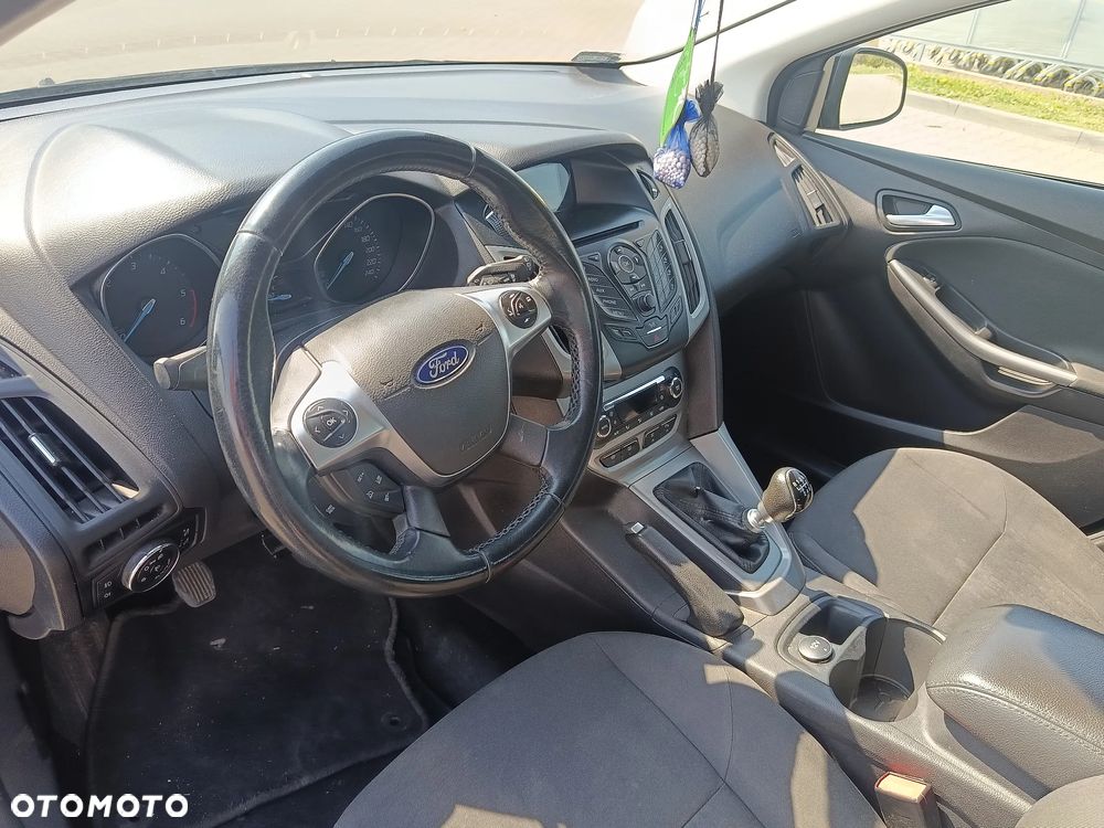 Ford Focus - 8