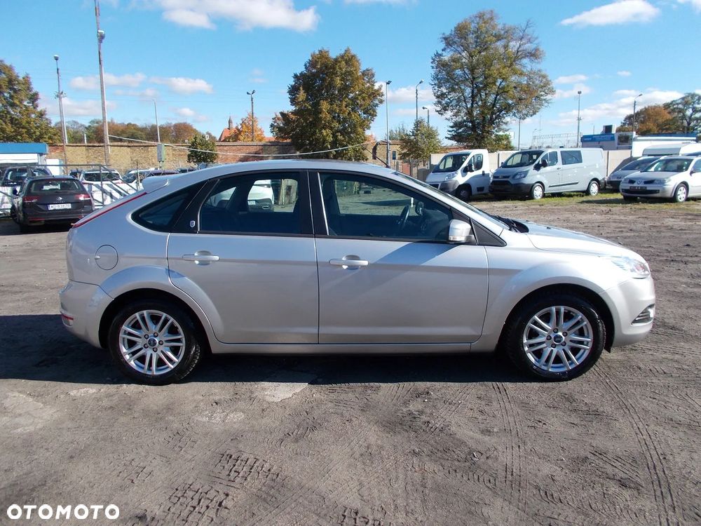 Ford Focus 1.8 Ghia - 5