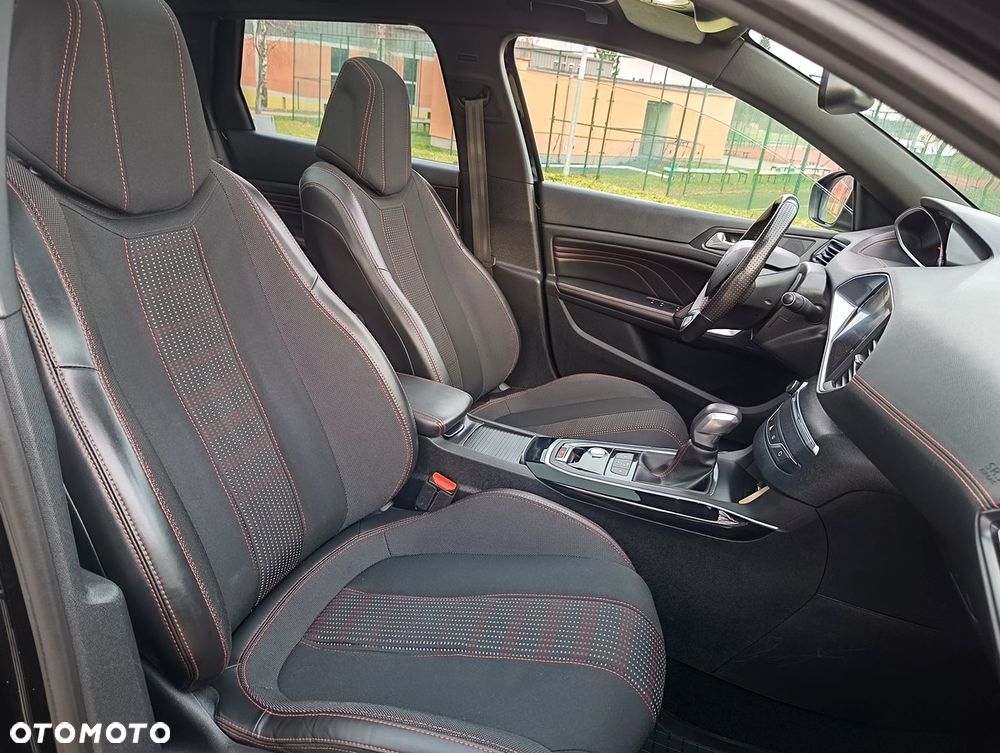 Peugeot 308 BlueHDi 150 EAT6 Stop & Start GT-Line Edition - 23