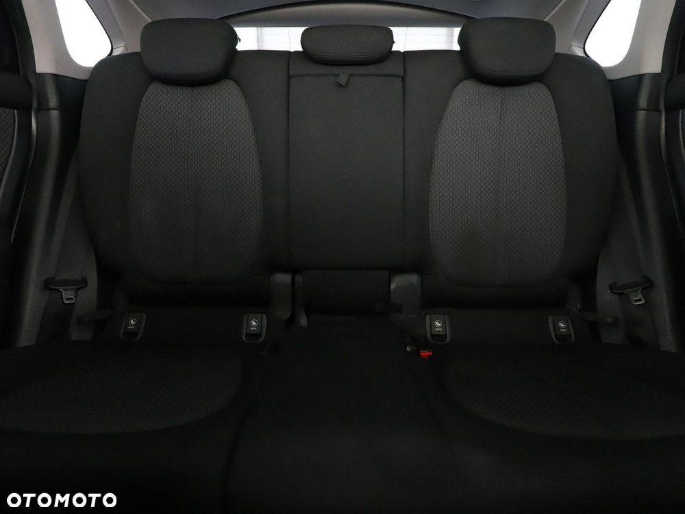BMW Seria 2 218d - 18