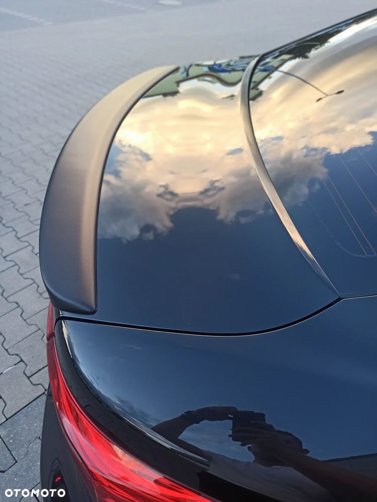Toyota Avensis 1.8 Active - 8