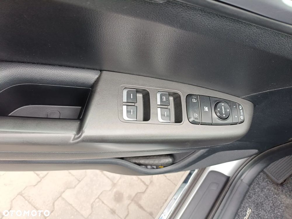 Kia Sportage 1.6 GDI L 2WD - 19