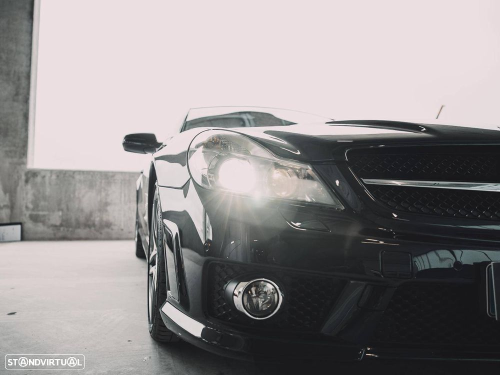 Mercedes-Benz SL 63 AMG Standard - 35