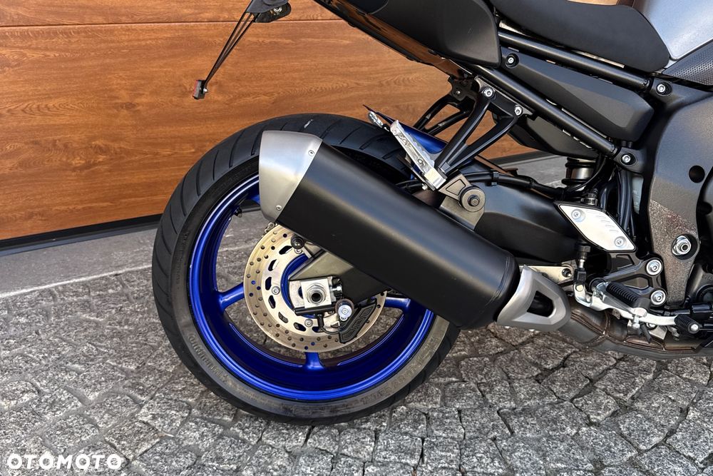 Yamaha FZ8 - 11
