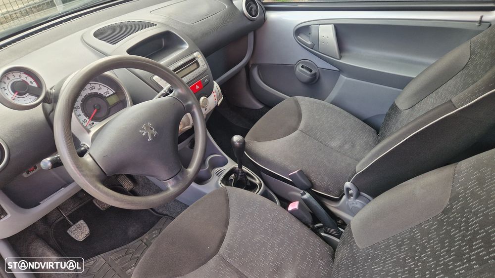 Peugeot 107 1.0 RC Line - 12