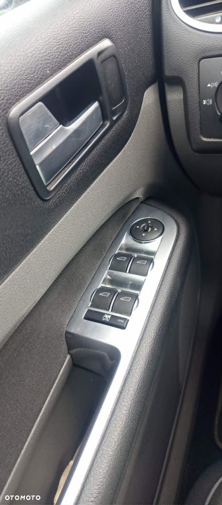 Ford Focus 2.0 TDCi Titanium - 15
