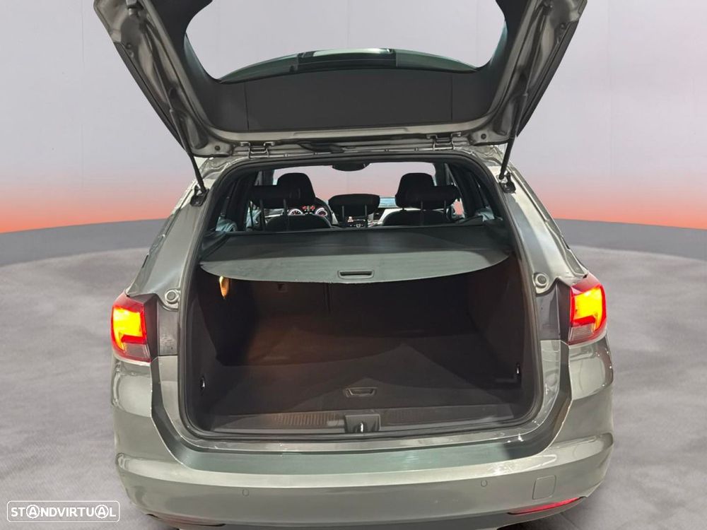 Opel Astra Sports Tourer - 15