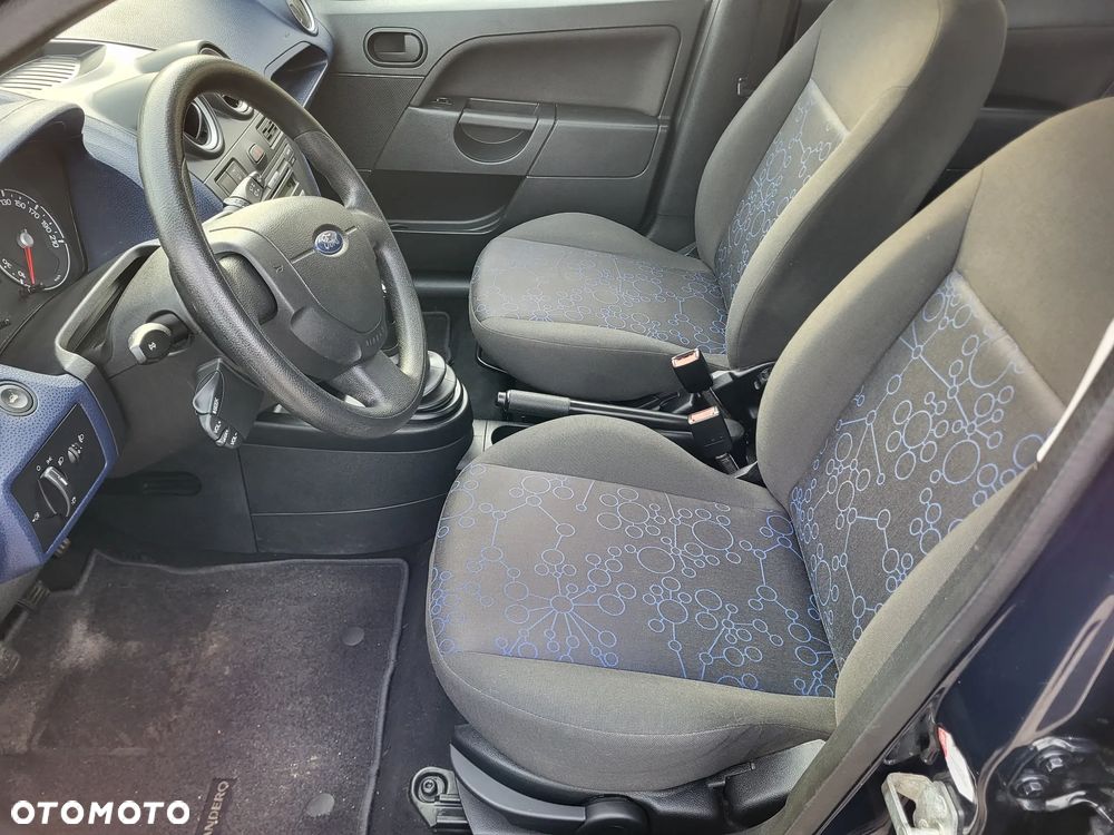 Ford Fiesta 1.3 Trend - 9