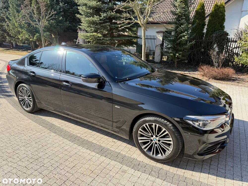 BMW Seria 5 530i xDrive Sport Line - 2