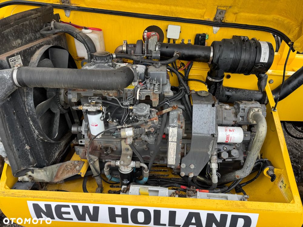 New Holland LM 1445 - 10