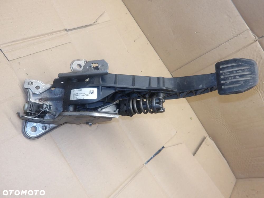 VOLVO S60 II 10-13r. 2.0 D3 PEDAŁ SPRZĘGŁA - 2