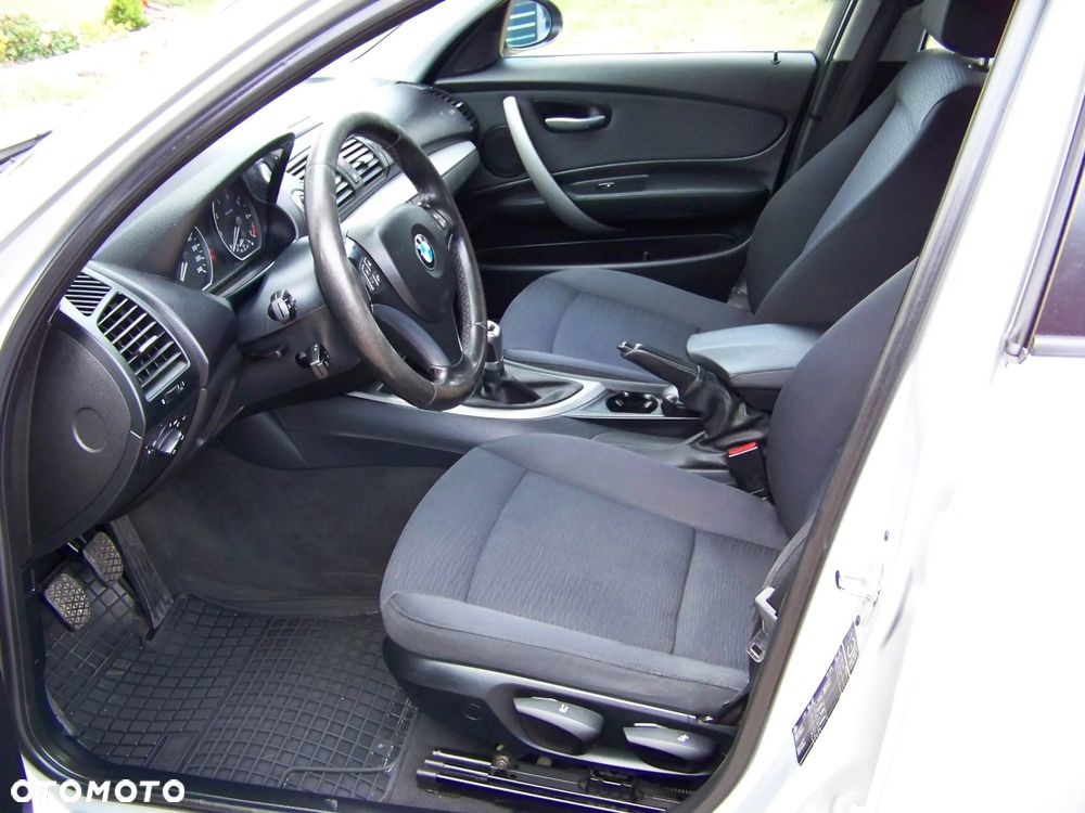 BMW Seria 1 118i - 14
