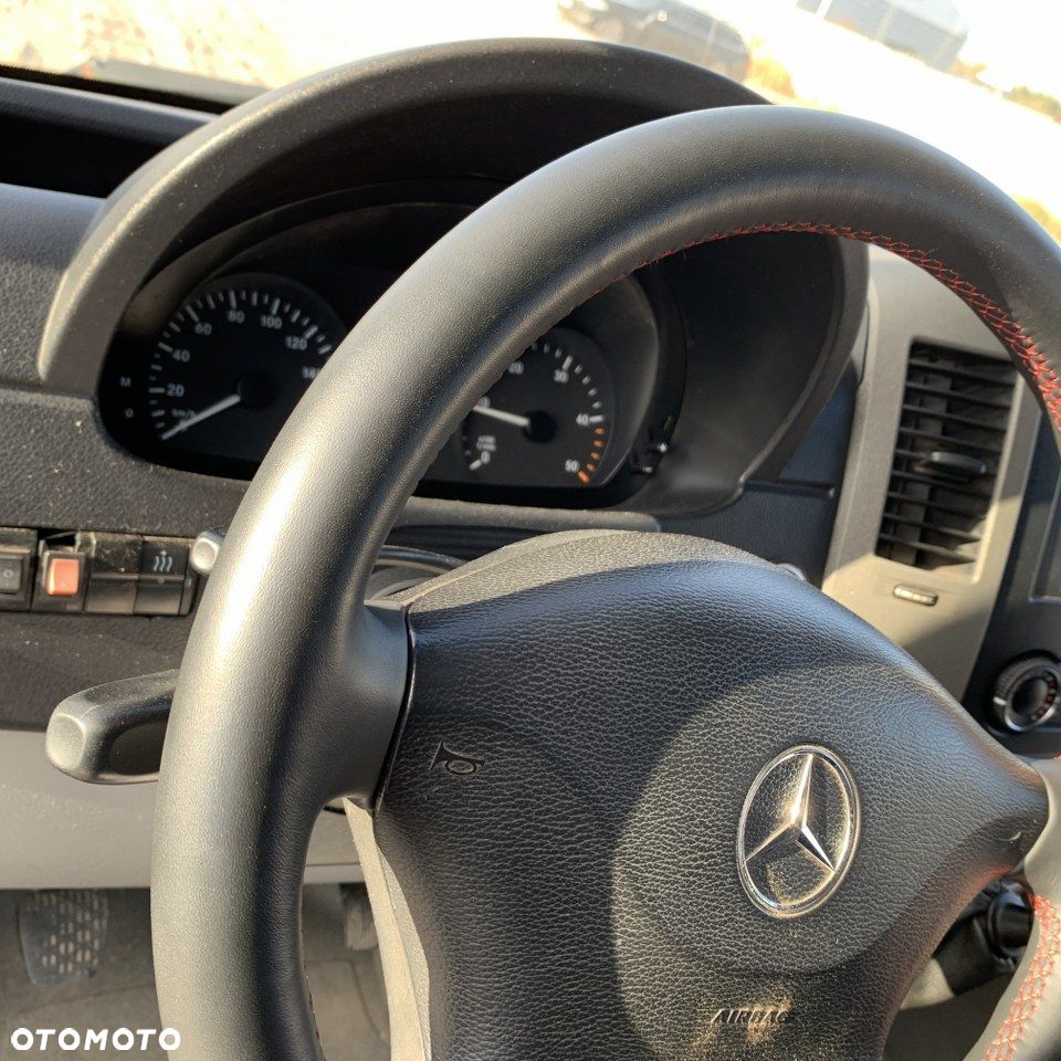 Mercedes-Benz Sprinter - 29