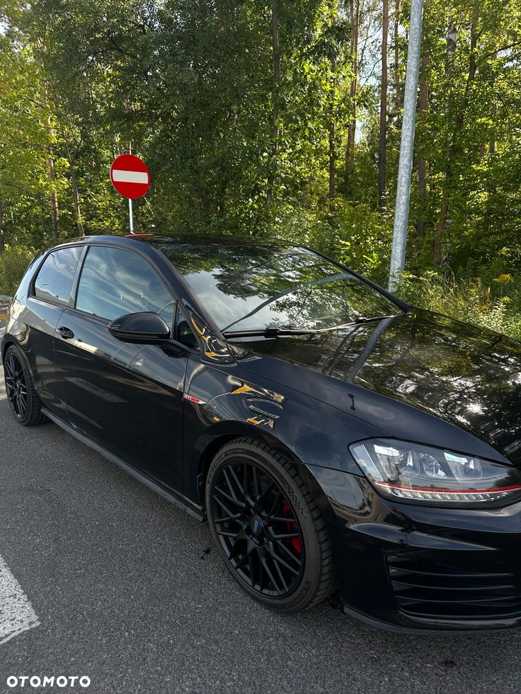 Volkswagen Golf 2.0 GTI - 17