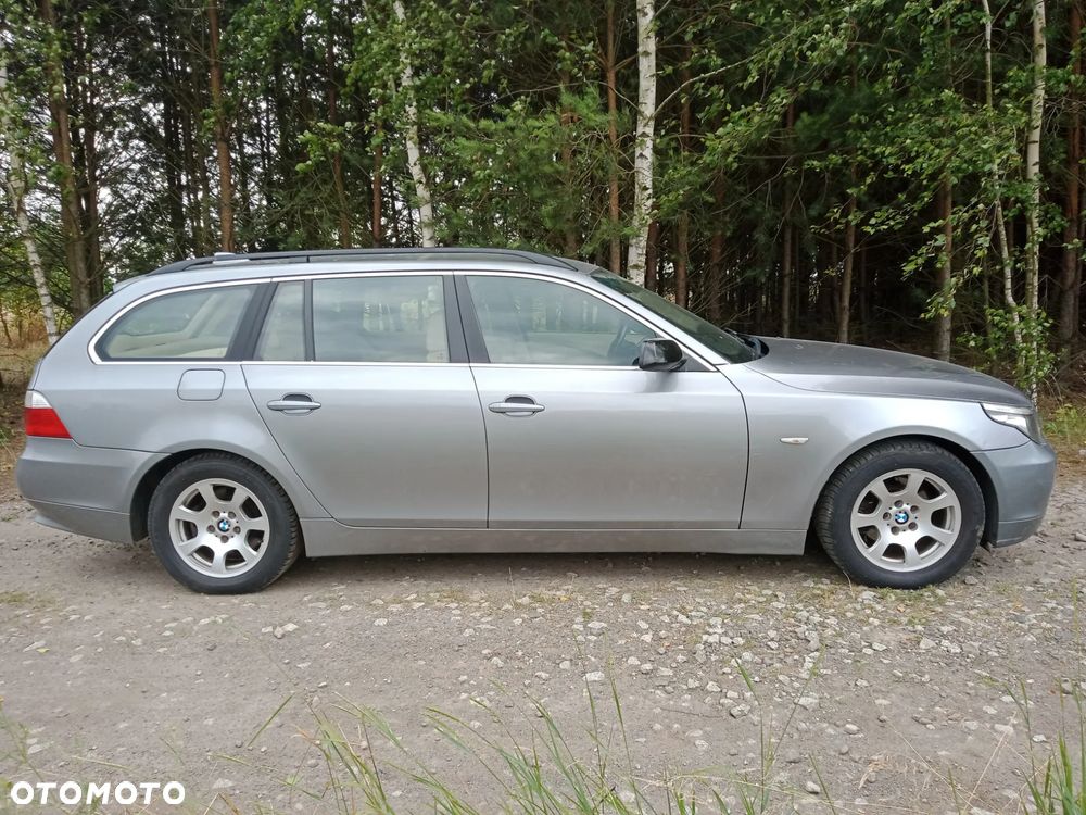 BMW Seria 5 525d Touring Edition Lifestyle - 4