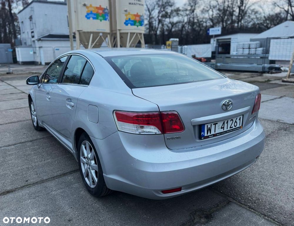 Toyota Avensis 2.0 Sol plus EU5 MS - 4