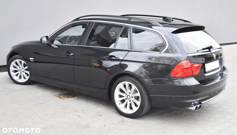 BMW Seria 3 325i xDrive Edition Exclusive - 11