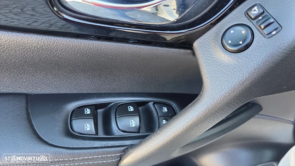 Nissan Qashqai 1.5 dCi N-Tec - 27