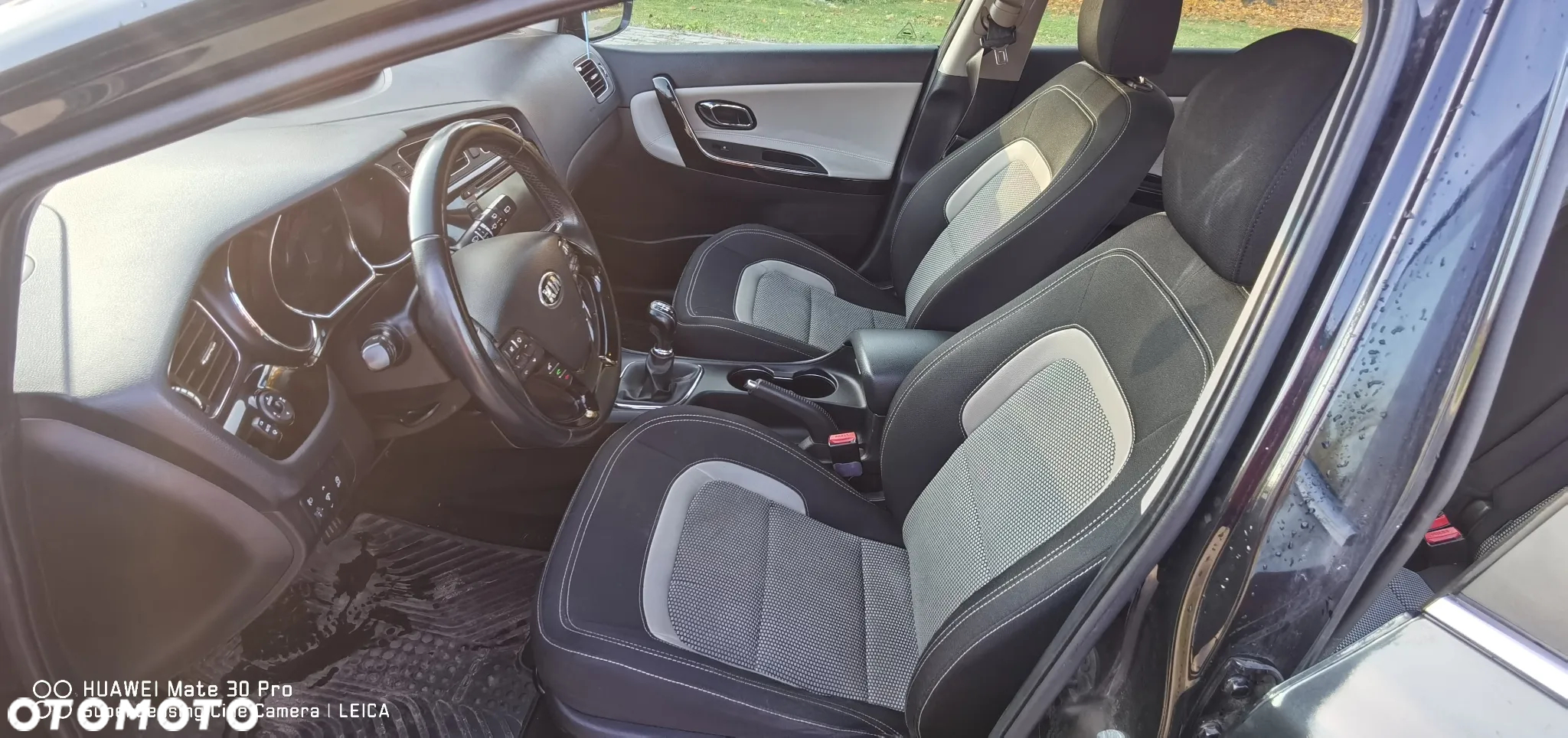 Kia Ceed 1.6 CRDi 128 ISG SW Platinum Edition - 18