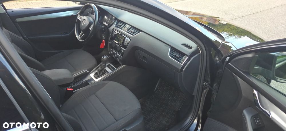 Skoda Octavia Combi 1.6 TDI (Green tec) DSG Ambition - 26