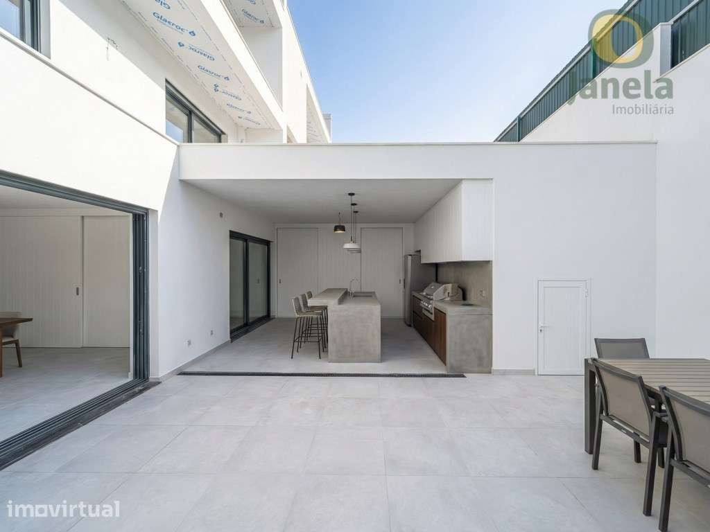 Moradia T3+1 Contemporânea com Piscina Privada, Gambelas - Faro - Grande imagem: 2/16