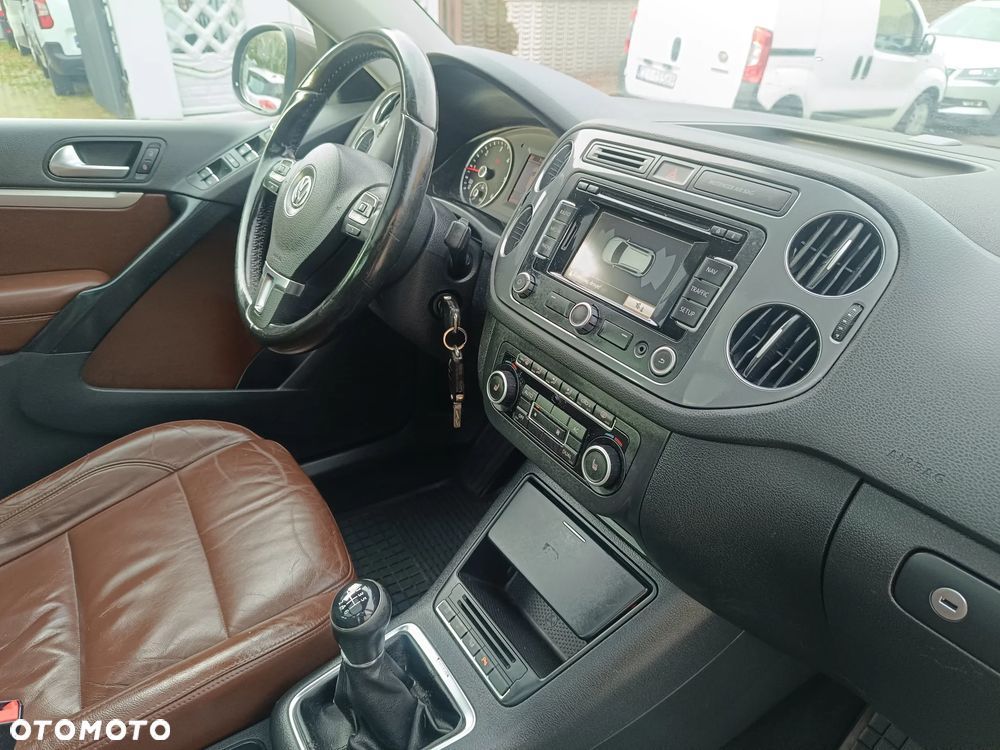 Volkswagen Tiguan 2.0 TDI DPF 4Motion BlueMotion Technology Sport & Style - 18