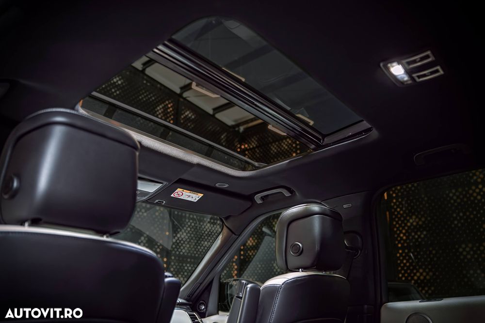 Land Rover Discovery 3.0D 250 MHEV R-Dynamic HSE - 38