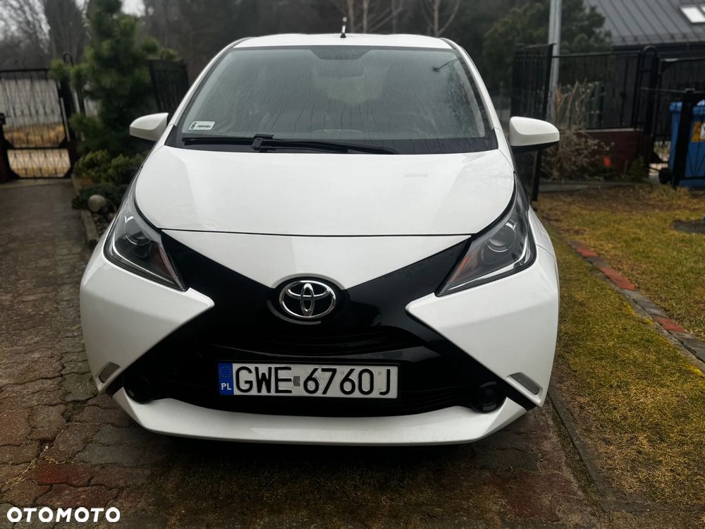 Toyota Aygo x-play touch - 3