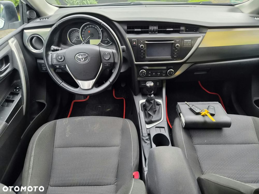 Toyota Auris 1.6 Active - 9