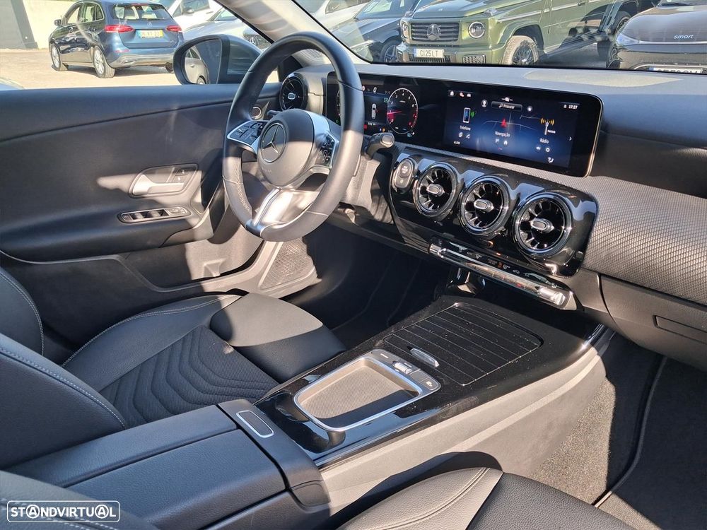 Mercedes-Benz A 200 Standard - 15