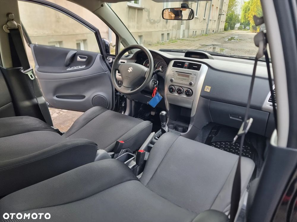 Suzuki Liana Kombi 1.6 Comfort - 19