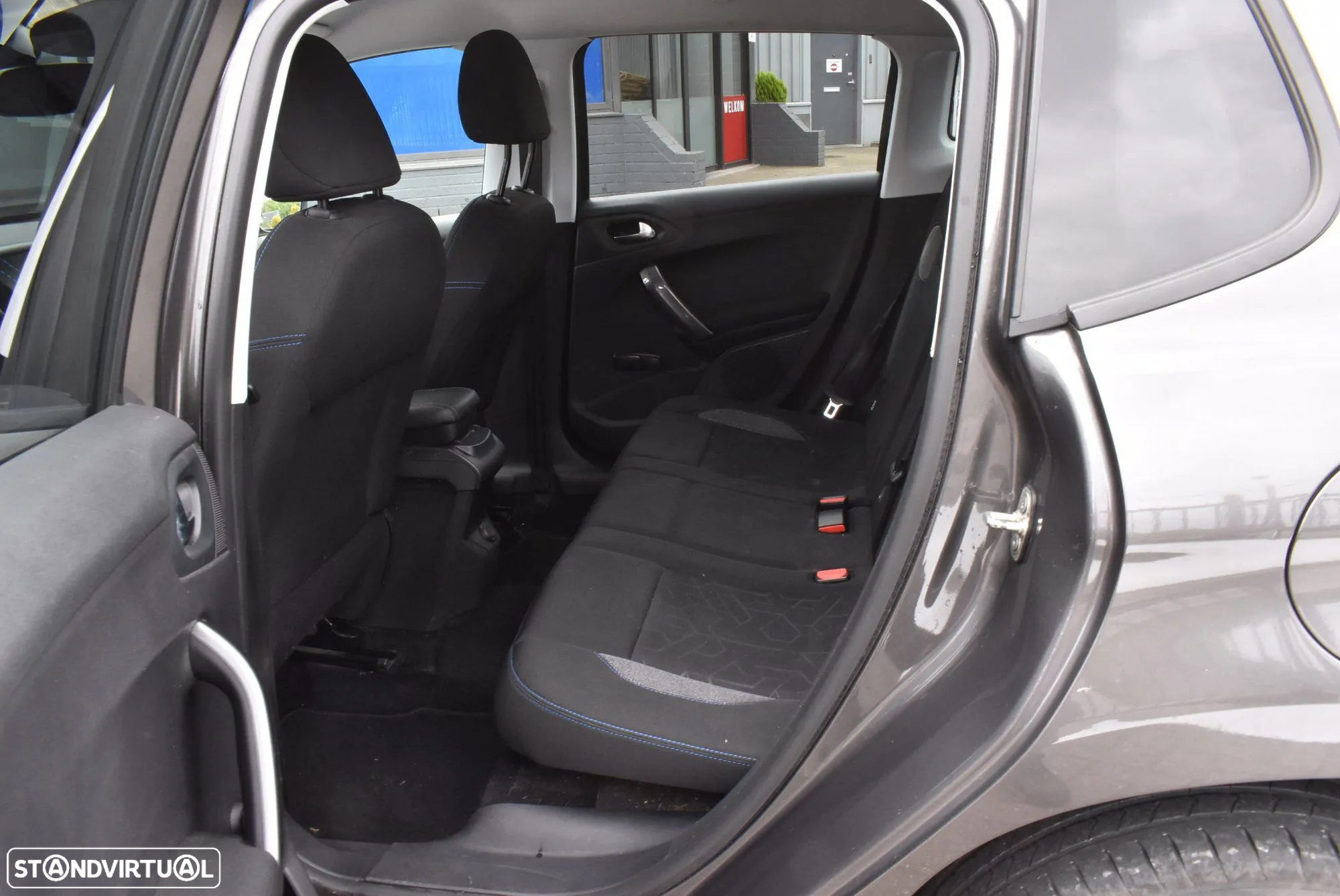 Peugeot 2008 1.2 PureTech Style - 8