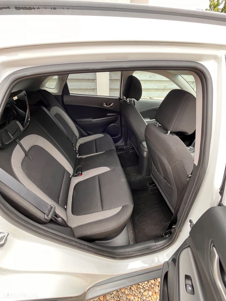 Hyundai KONA 1.6 CRDi DCT Premium - 4