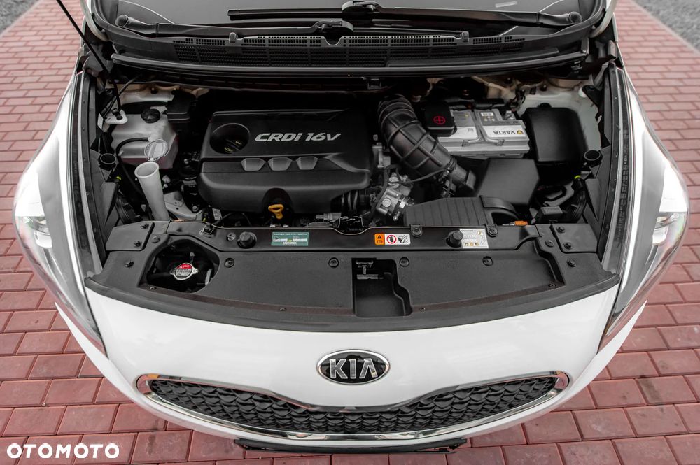 Kia Carens 1.7 CRDi 136 Dream Team Edition - 16