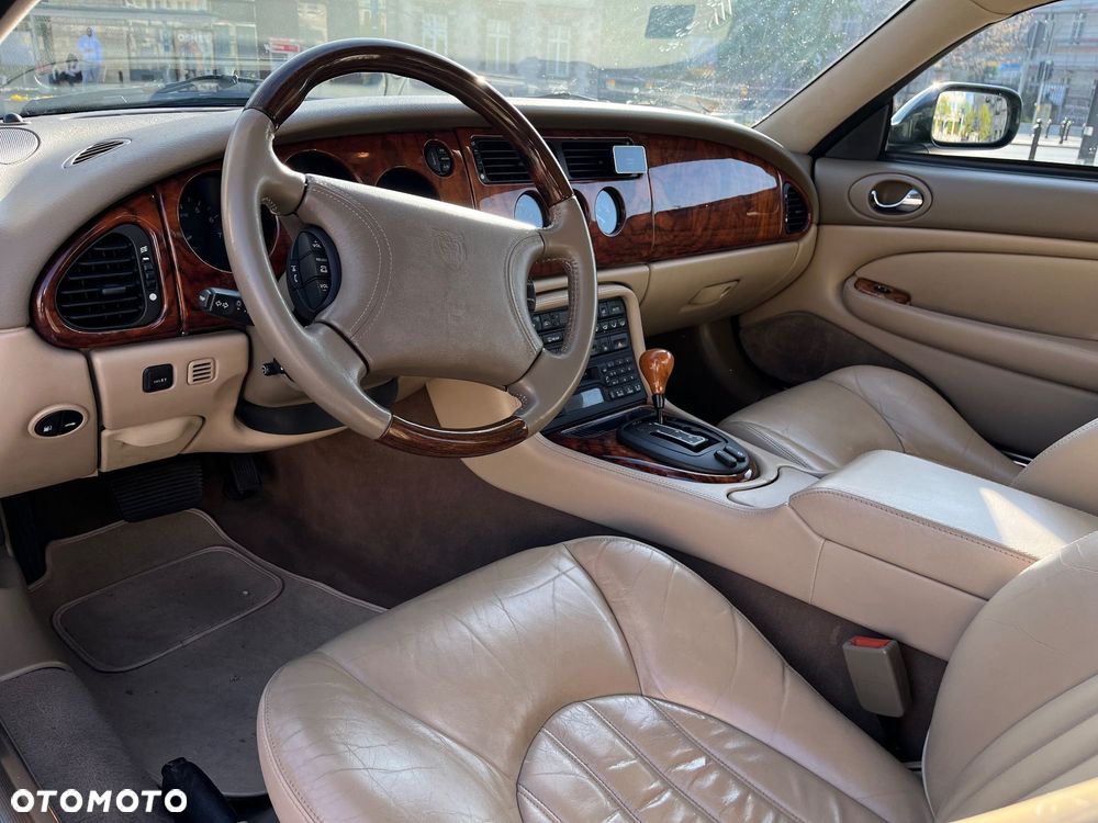 Jaguar XK8 4.0 - 14