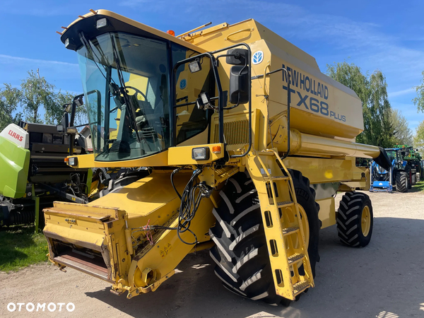 New Holland TX 68 Plus