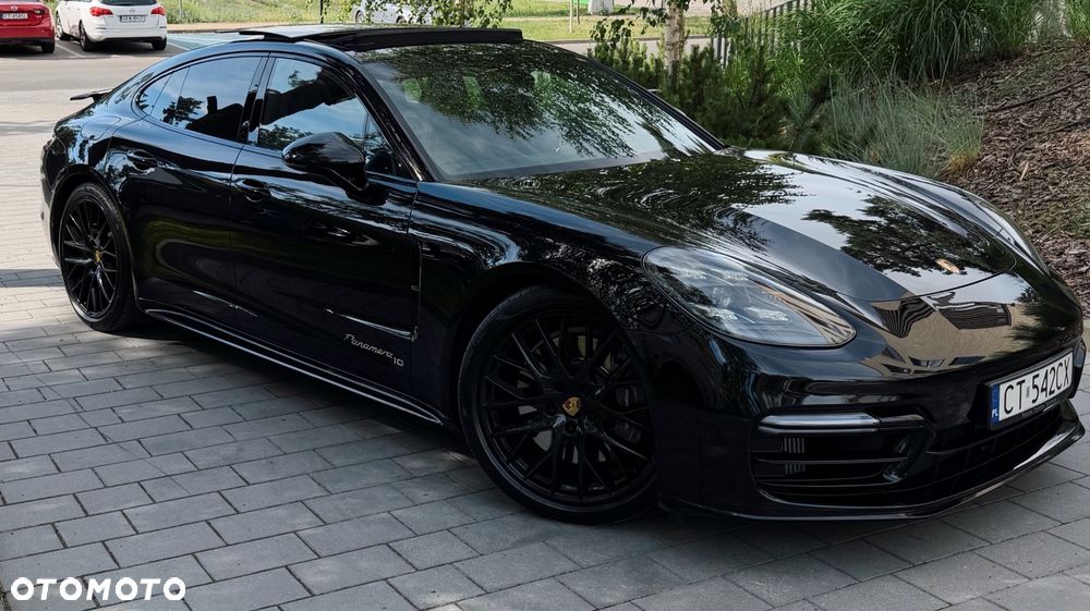 Porsche Panamera 4 E-Hybrid 10 Years Edition - 2