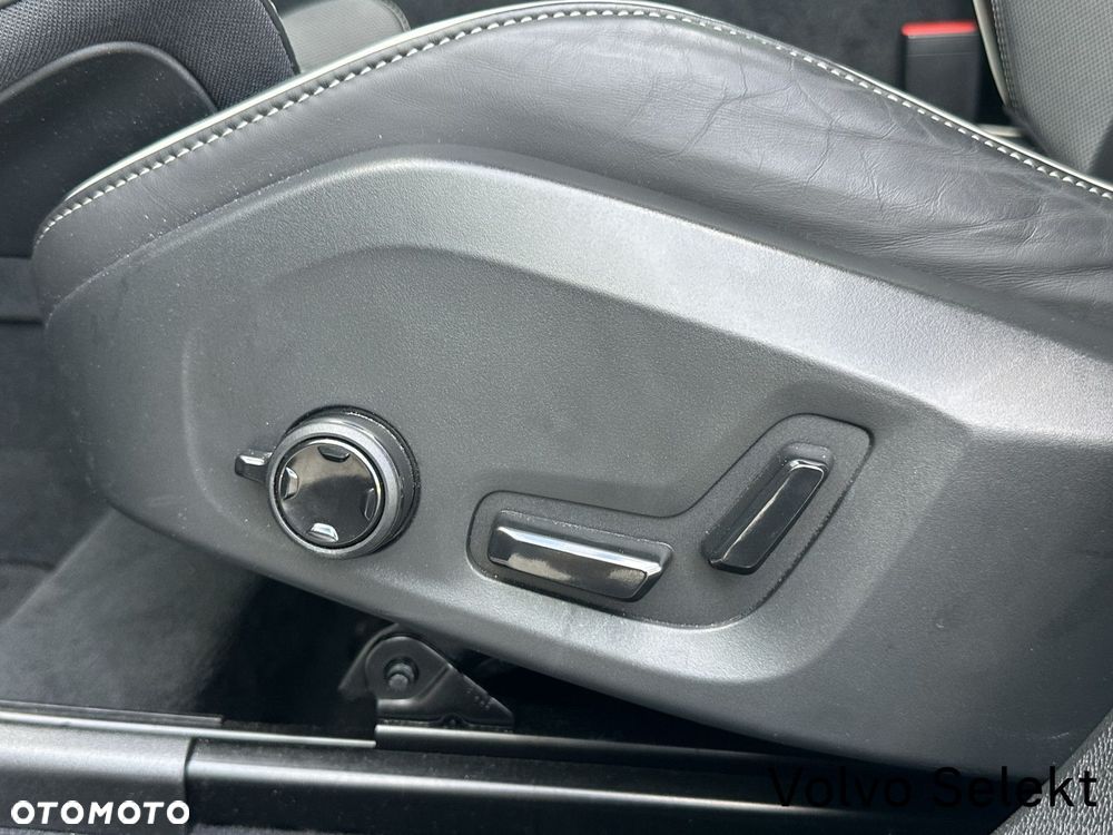 Volvo XC 60 - 32