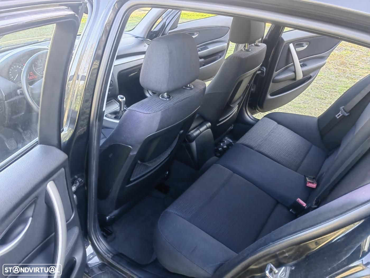 BMW 118 d Line Urban - 11