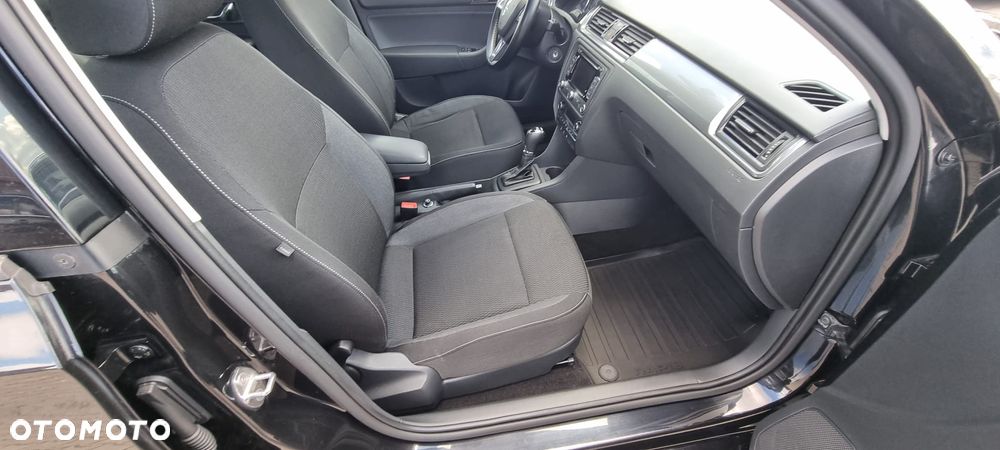 Skoda RAPID 1.6 TDI DSG Ambition - 17