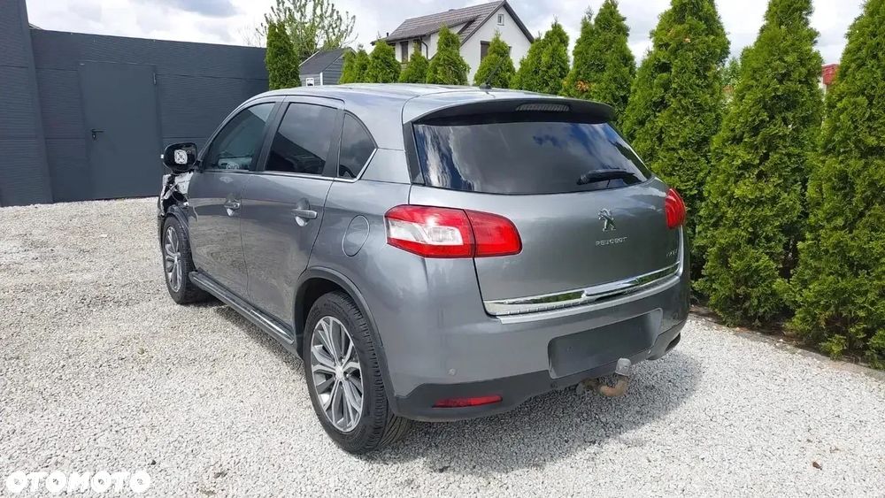 Peugeot 4008 - 5