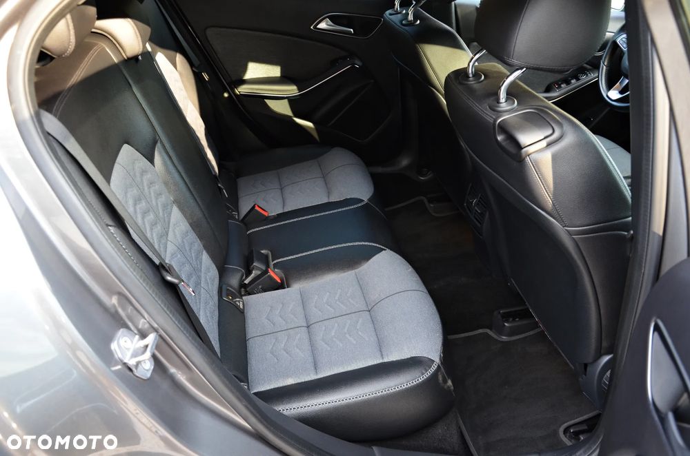 Mercedes-Benz GLA 180 (CDI) d 7G-DCT Style - 35