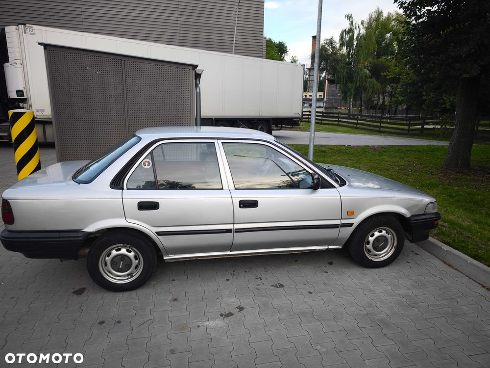 Toyota Corolla - 5
