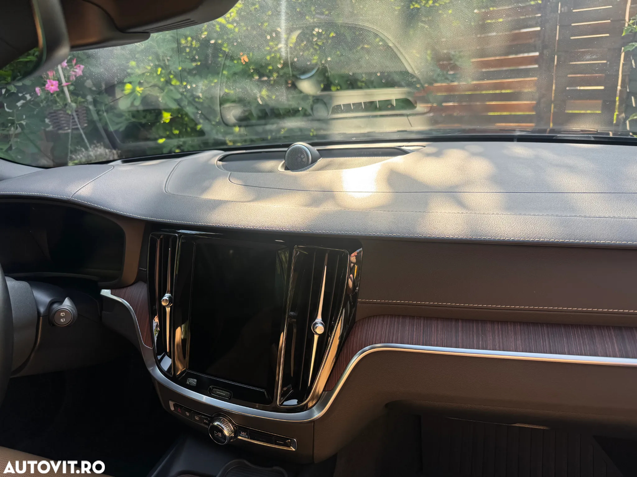 Volvo V60 B4 MHEV AT8 FWD Momentum Pro - 7