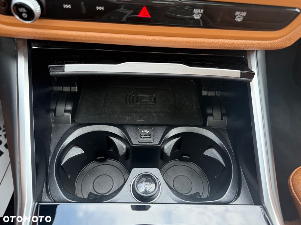 BMW Seria 3 318d Touring M Sport - 35