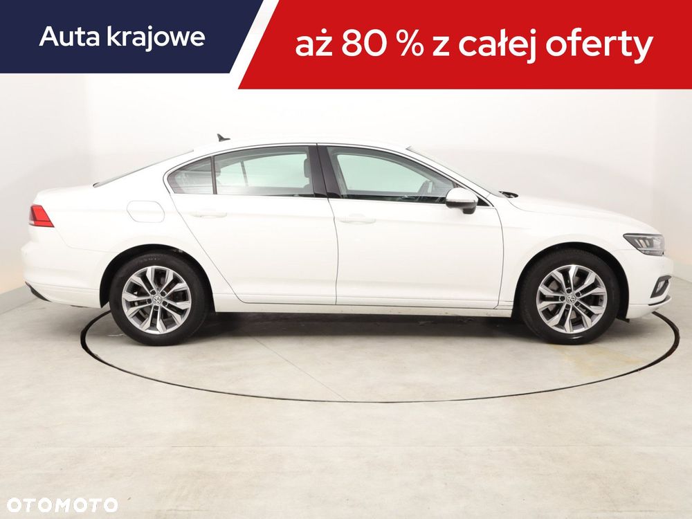 Volkswagen Passat - 8
