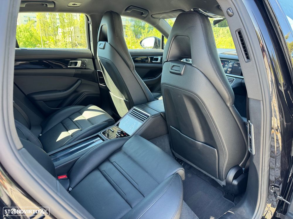 Porsche Panamera Sport Turismo 4 E-Hybrid - 18